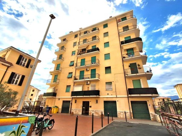 appartamento in vendita ad Imperia in zona Porto Maurizio