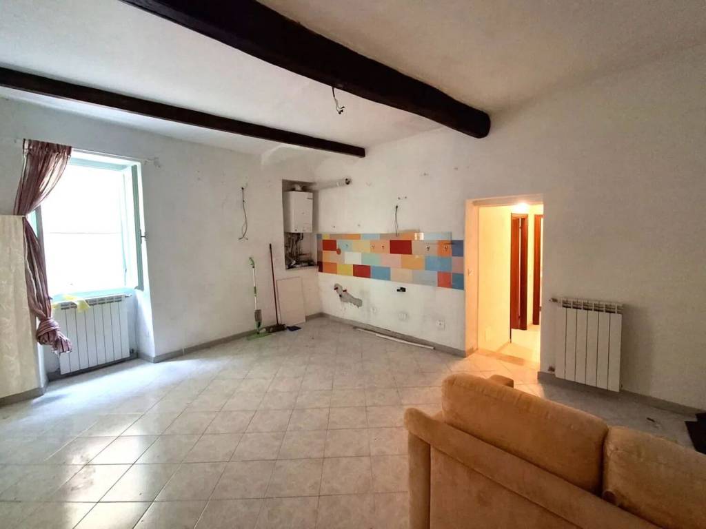 appartamento in vendita ad Imperia in zona Porto Maurizio
