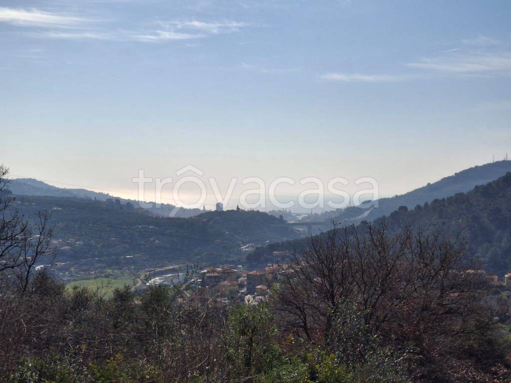 casa indipendente in vendita ad Imperia in zona Borgo d'Oneglia
