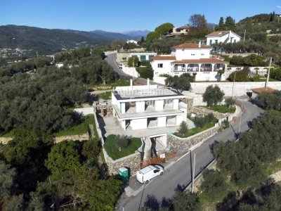 casa indipendente in vendita ad Imperia