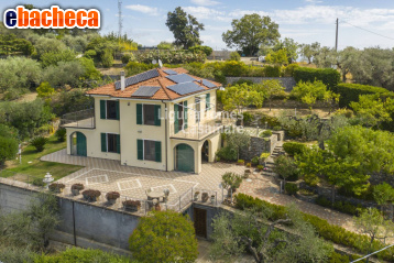 casa indipendente in vendita ad Imperia