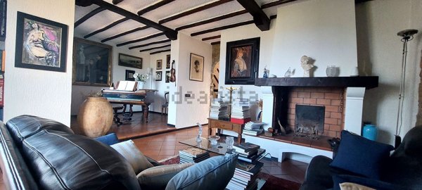 casa indipendente in vendita ad Imperia in zona Poggi