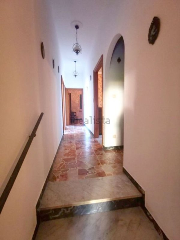 casa indipendente in vendita ad Imperia