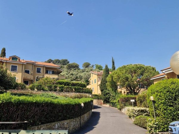 appartamento in vendita ad Imperia in zona Porto Maurizio