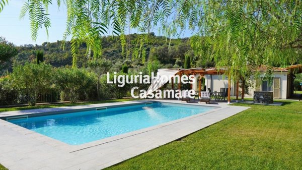 casa indipendente in vendita ad Imperia