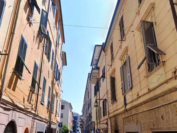 appartamento in vendita ad Imperia in zona Oneglia