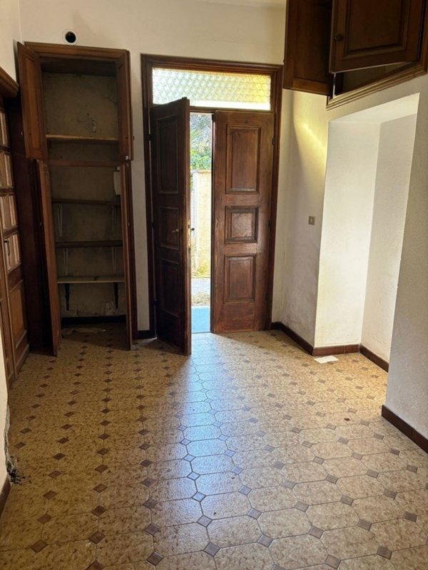 casa indipendente in vendita ad Imperia in zona Oneglia