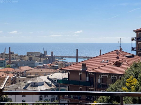appartamento in vendita ad Imperia in zona Porto Maurizio