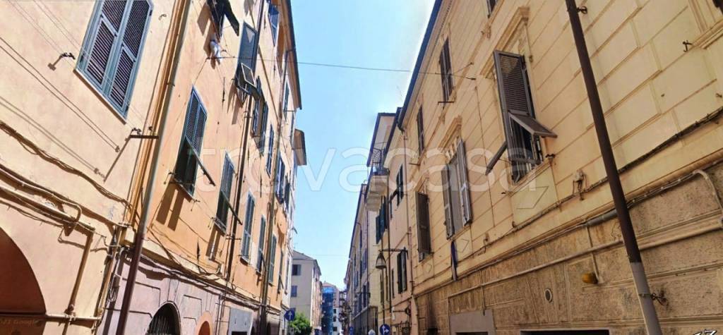 appartamento in vendita ad Imperia in zona Oneglia