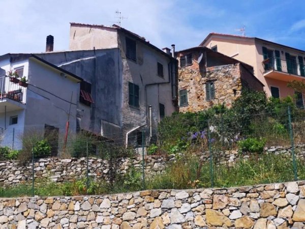appartamento in vendita ad Imperia in zona Oneglia