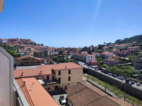 appartamento in vendita ad Imperia in zona Porto Maurizio