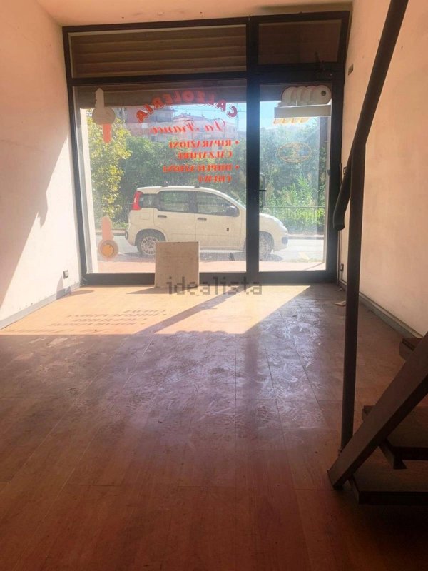 locale di sgombero in vendita ad Imperia in zona Porto Maurizio