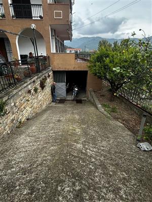 locale di sgombero in vendita ad Imperia in zona Oneglia