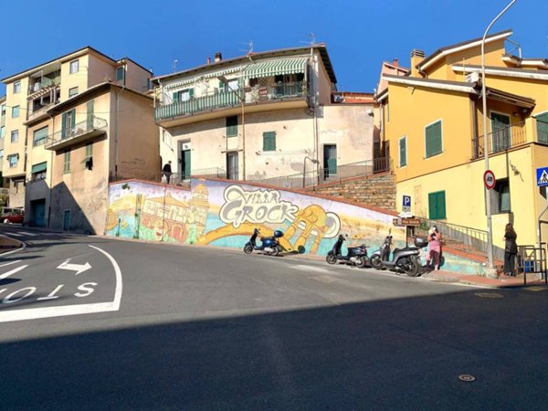 appartamento in vendita ad Imperia in zona Oneglia