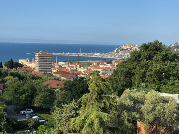 appartamento in vendita ad Imperia in zona Oneglia