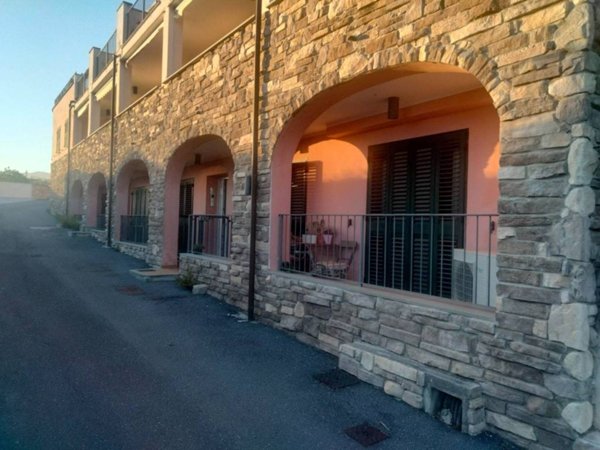 appartamento in vendita ad Imperia in zona Porto Maurizio