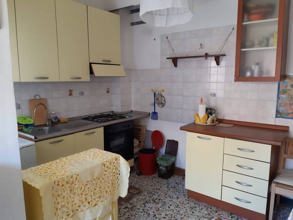 appartamento in vendita ad Imperia in zona Porto Maurizio