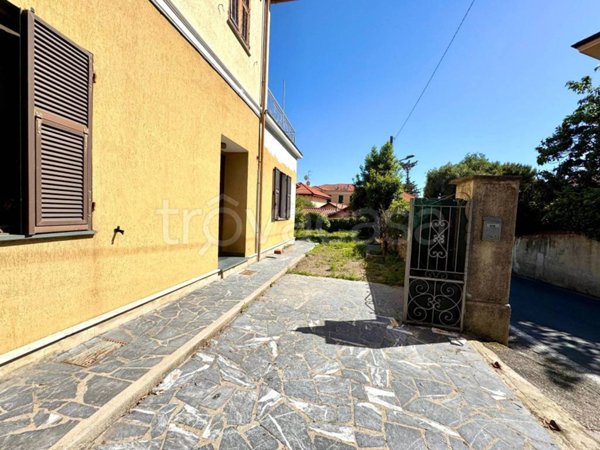 casa indipendente in vendita ad Imperia in zona Oneglia