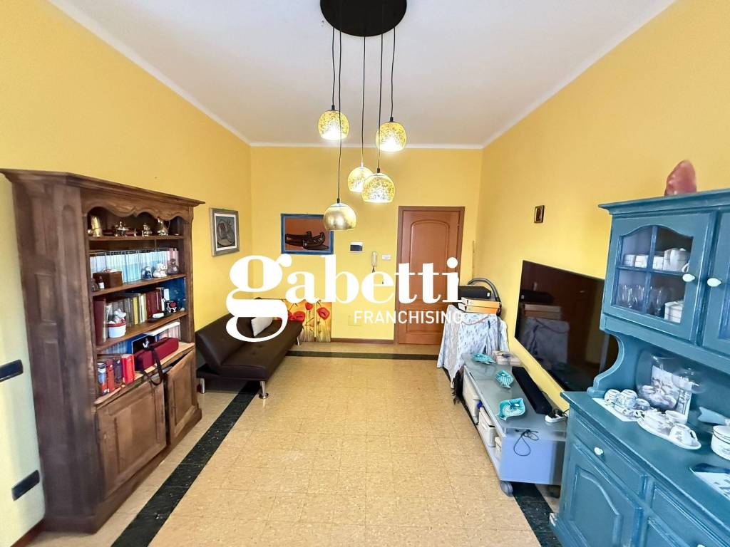 appartamento in vendita ad Imperia in zona Porto Maurizio