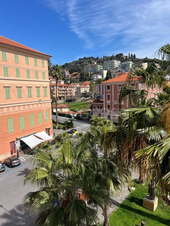 appartamento in vendita ad Imperia in zona Oneglia