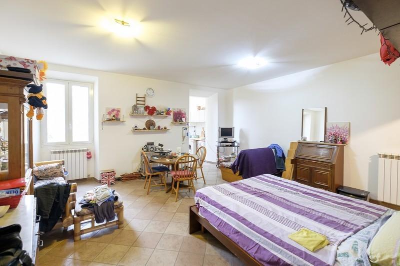 appartamento in vendita ad Imperia in zona Caramagna Ligure
