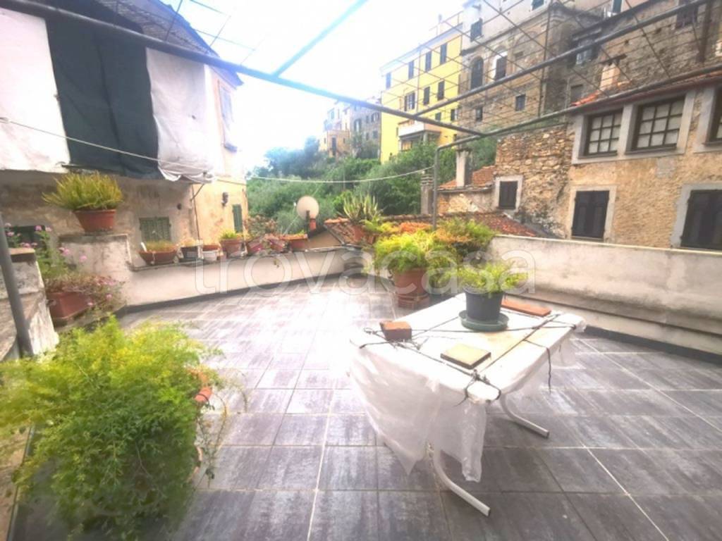 casa indipendente in vendita ad Imperia in zona Moltedo