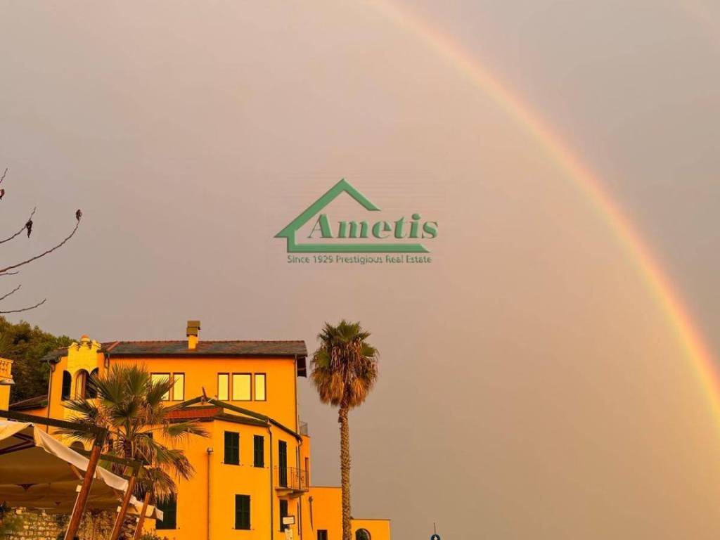 appartamento in vendita ad Imperia in zona Porto Maurizio
