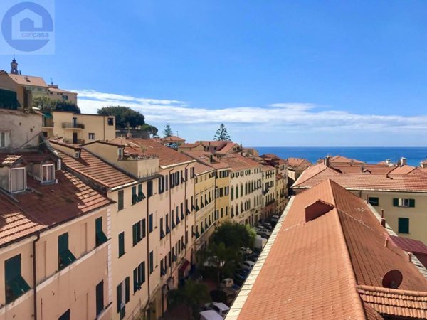 appartamento in vendita ad Imperia in zona Porto Maurizio