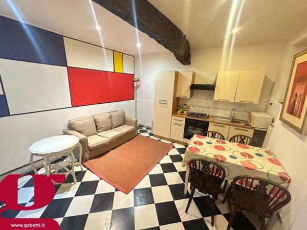 appartamento in vendita ad Imperia in zona Porto Maurizio