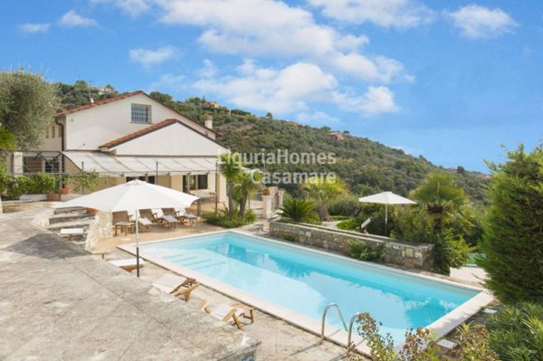 casa indipendente in vendita ad Imperia