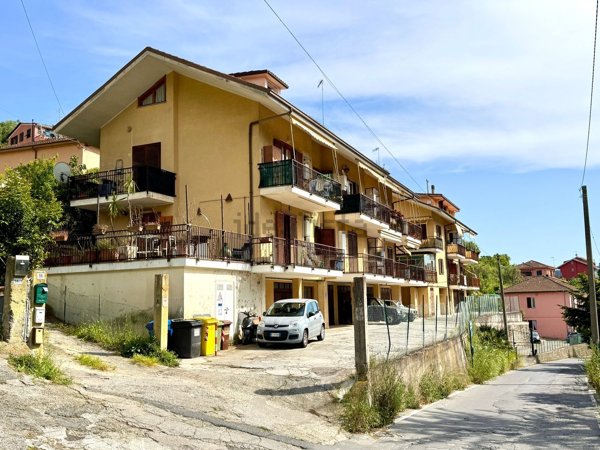 appartamento in vendita ad Imperia in zona Cantalupo