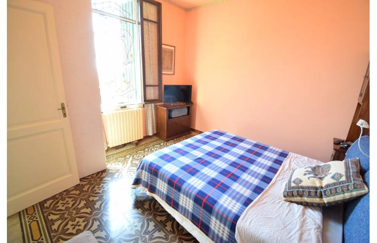 casa indipendente in vendita ad Imperia