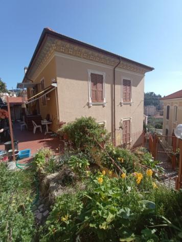 appartamento in vendita ad Imperia in zona Oneglia