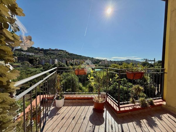 appartamento in vendita ad Imperia in zona Oneglia