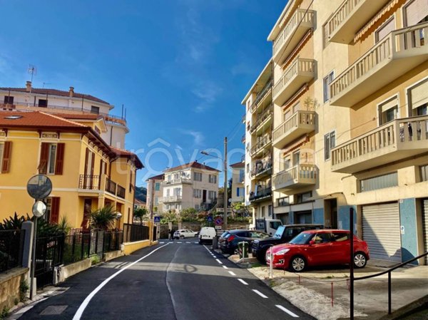 appartamento in vendita ad Imperia in zona Porto Maurizio