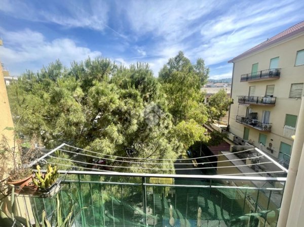 appartamento in vendita ad Imperia in zona Porto Maurizio