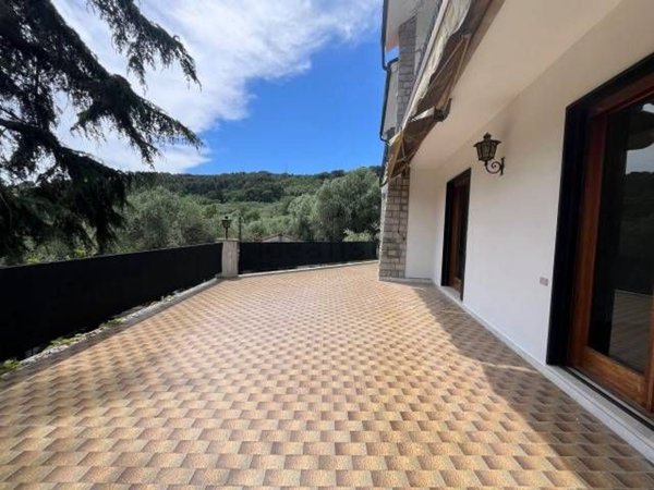 appartamento in vendita ad Imperia in zona Sant'Agata
