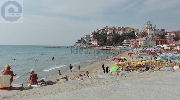 appartamento in vendita ad Imperia in zona Porto Maurizio