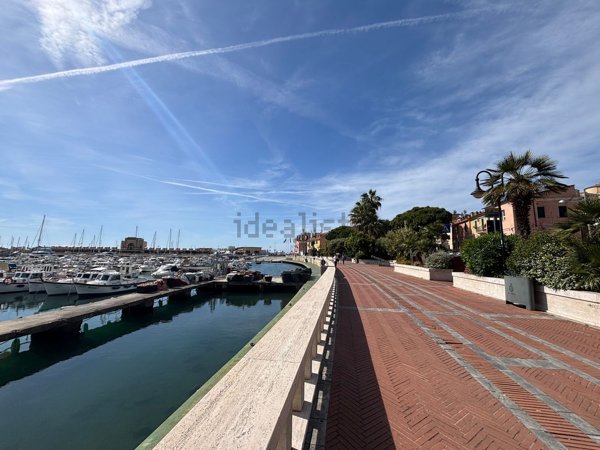 appartamento in vendita ad Imperia in zona Porto Maurizio