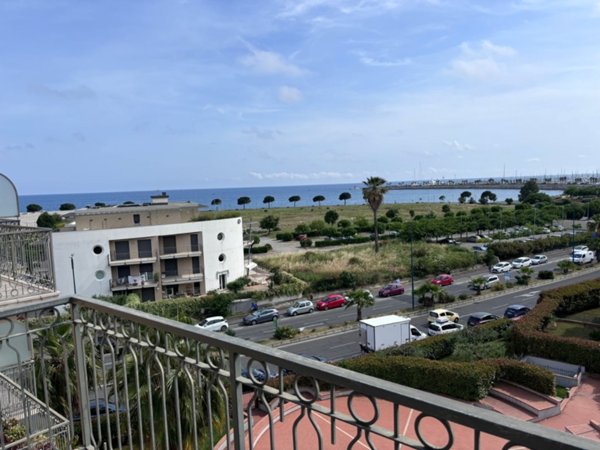 appartamento in vendita ad Imperia in zona Porto Maurizio