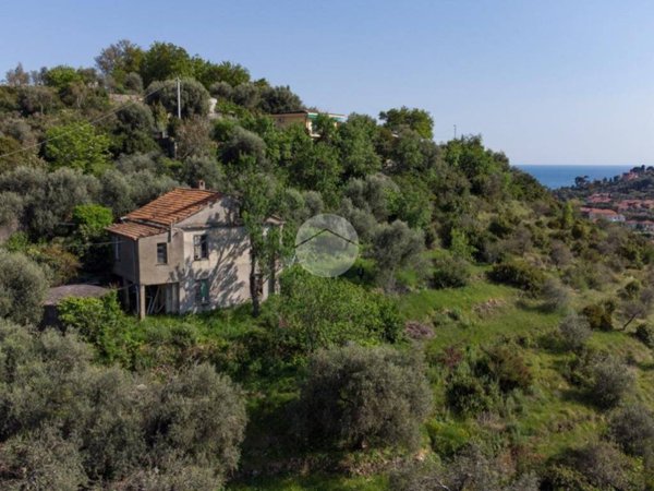 appartamento in vendita ad Imperia