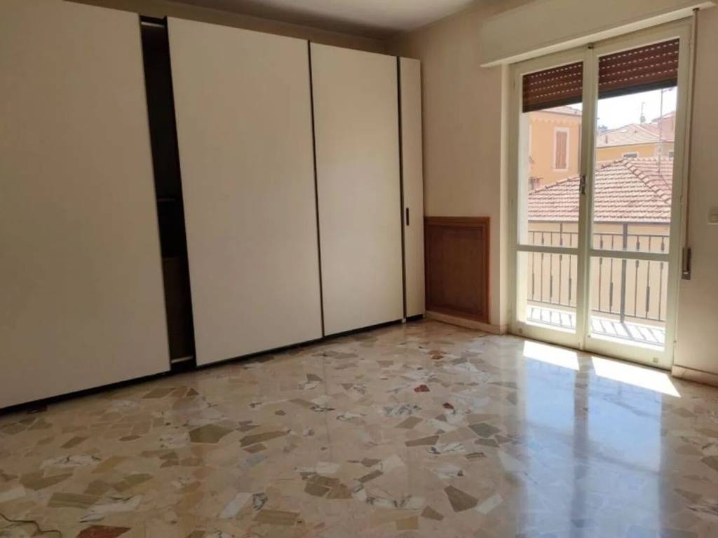 appartamento in vendita ad Imperia in zona Oneglia