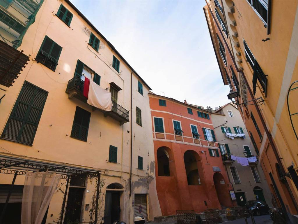 appartamento in vendita ad Imperia in zona Porto Maurizio