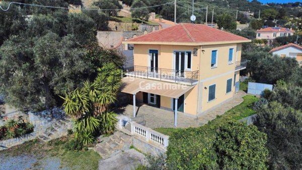 appartamento in vendita ad Imperia in zona Oneglia