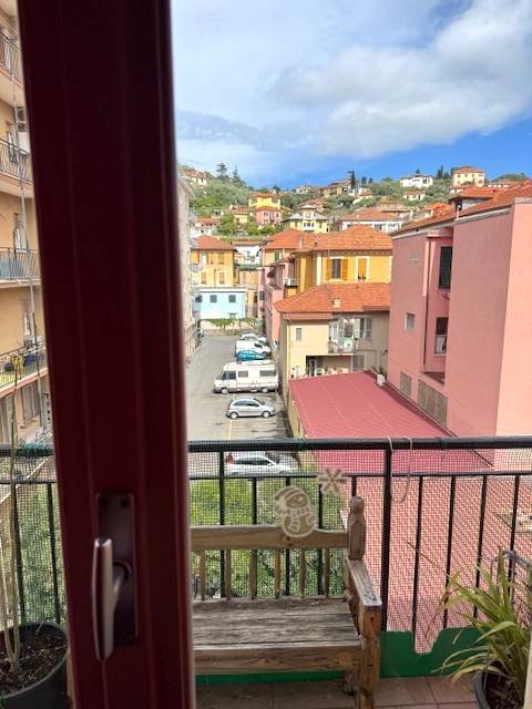 appartamento in vendita ad Imperia in zona Oneglia