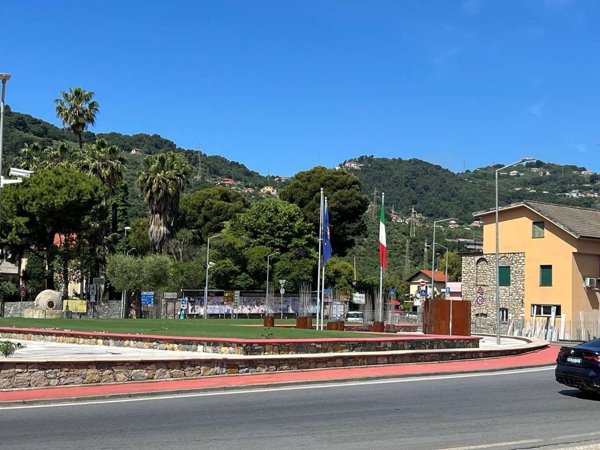 ufficio in vendita ad Imperia in zona Oneglia