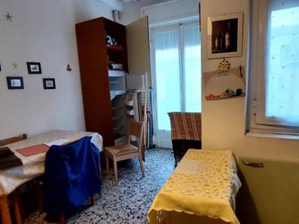 appartamento in vendita ad Imperia in zona Porto Maurizio