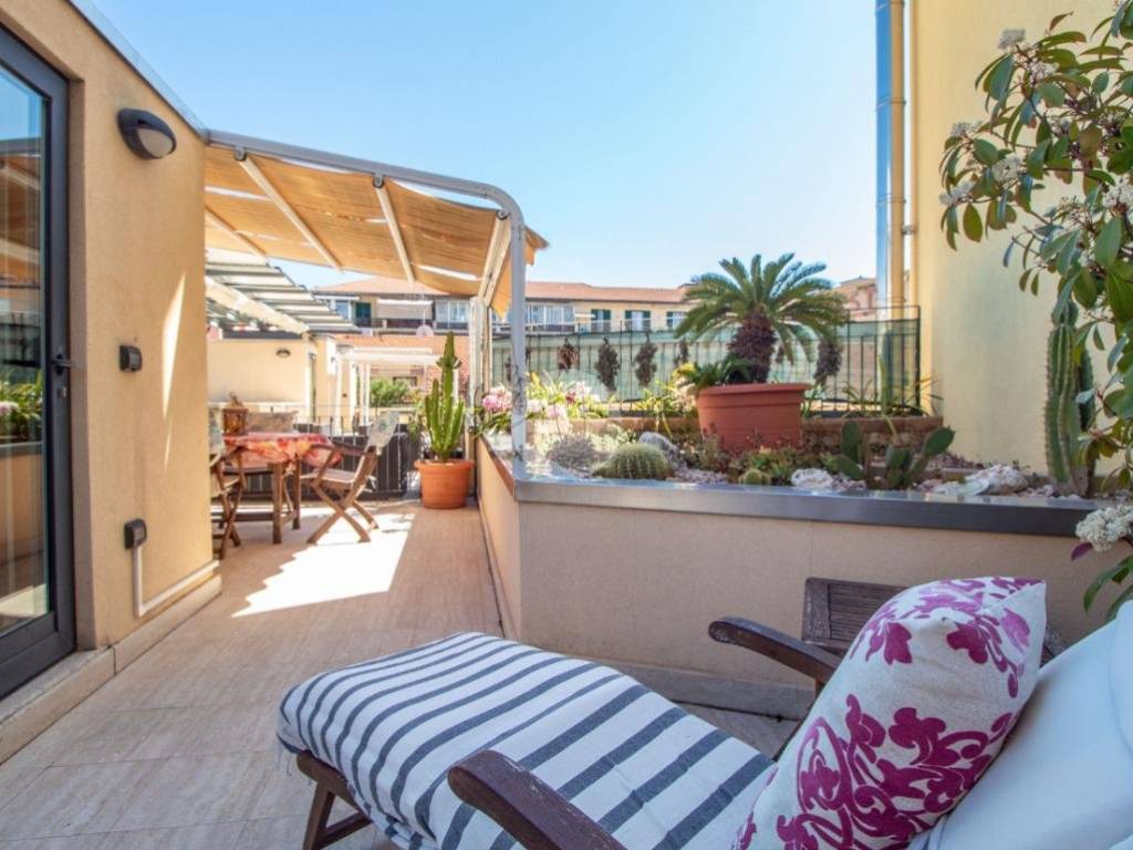 appartamento in vendita ad Imperia in zona Oneglia