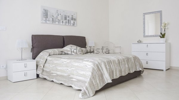 casa indipendente in vendita ad Imperia in zona Porto Maurizio