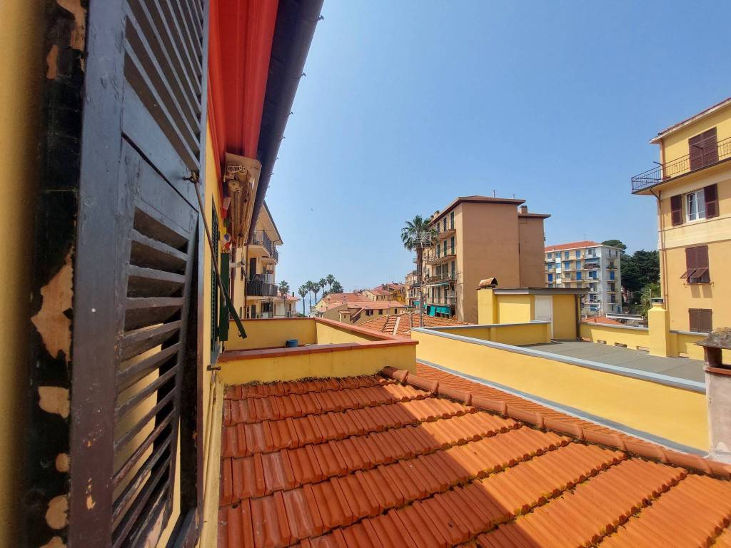 appartamento in vendita ad Imperia in zona Porto Maurizio